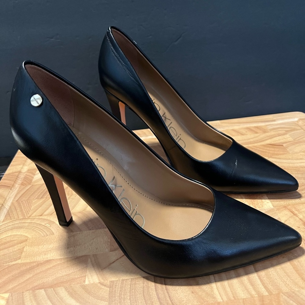 Women’s Calvin Klein Brady Platform Pump Like new only worn once.